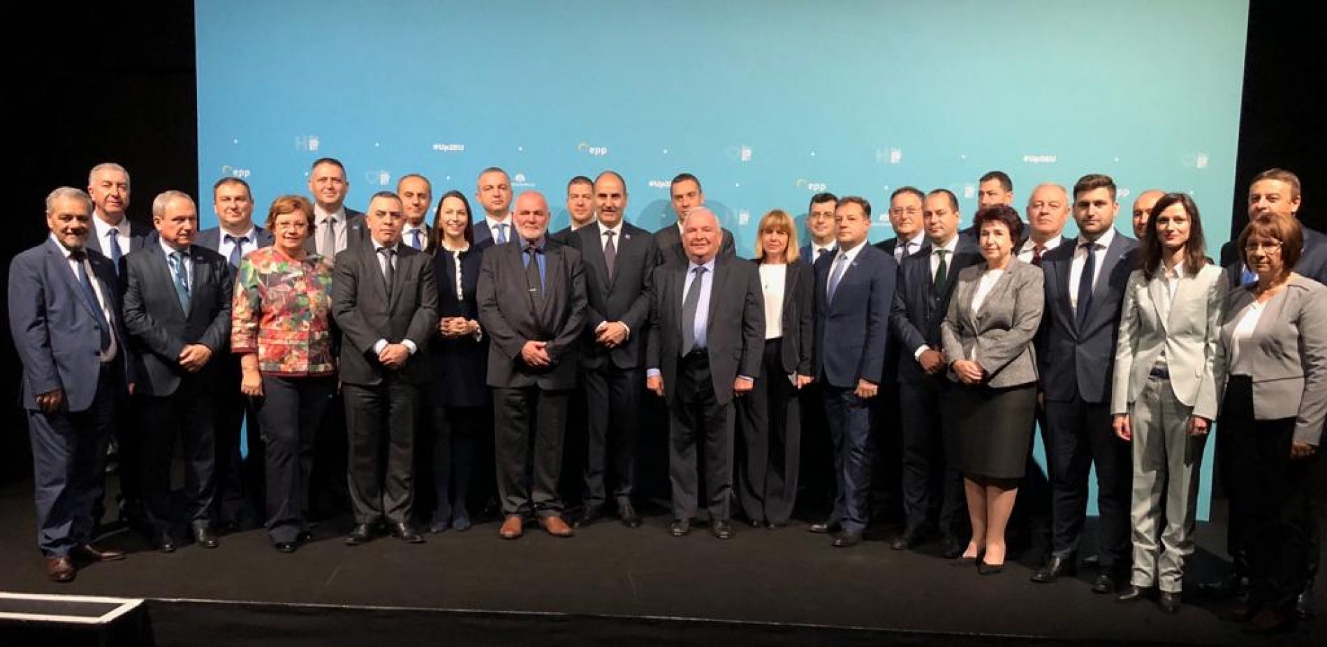 ЦВЕТАН ЦВЕТАНОВ И КМЕТОВЕ ОТ ГЕРБ СЕ СРЕЩНАХА С ПРЕДСЕДАТЕЛЯ НА ЕВРОПЕЙСКАТА НАРОДНА ПАРТИЯ ЖОЗЕФ ДОЛ