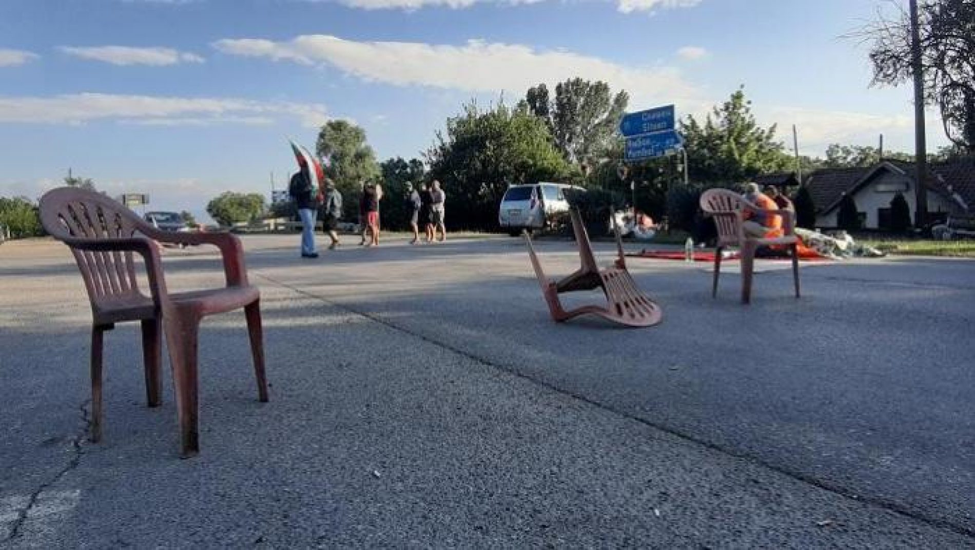БНТ: ЖИВОТНОВЪДИТЕ ОТ ПРОТЕСТА КРАЙ СЛИВЕНСКОТО СЕЛО КРУШАРЕ СЕ ОТТЕГЛЯТ
