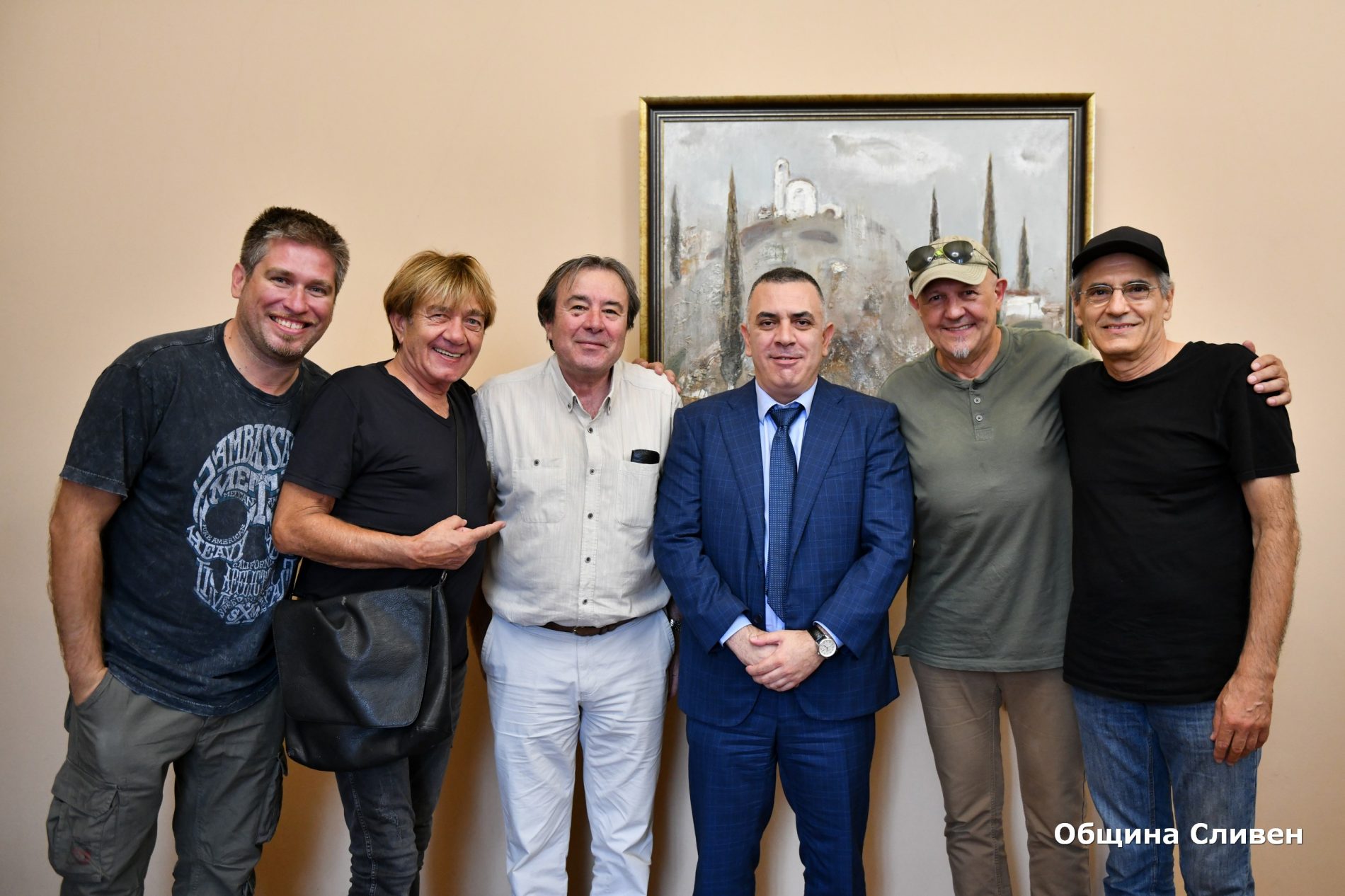 МУЗИКАНТИТЕ ОТ „ТАНГРА“ СА ВПЕЧАТЛЕНИ ОТ ЗАЛА „СЛИВЕН“ И ГРАДА