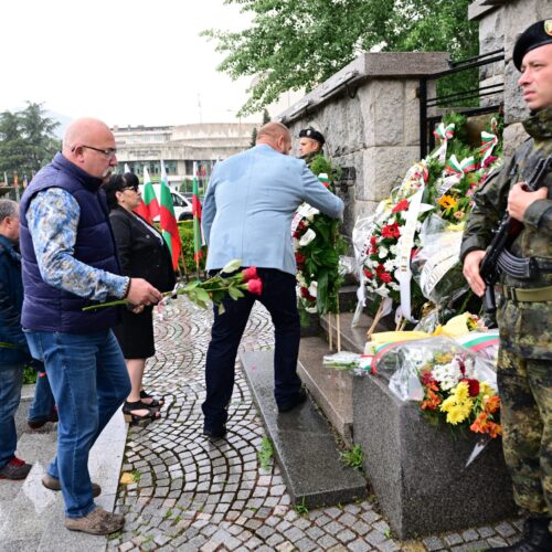 МАРИЯ БАЛЪКЧИЕВА И ВМРО – СЛИВЕН ОТДАДОХА ПОЧИТ ПРЕД ДЕЛОТО НА ХАДЖИ ДИМИТЪР