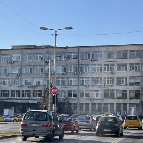АСАНСЬОРЪТ В ДКЦ-2 ЩЕ ЗАМЪЛЧИ