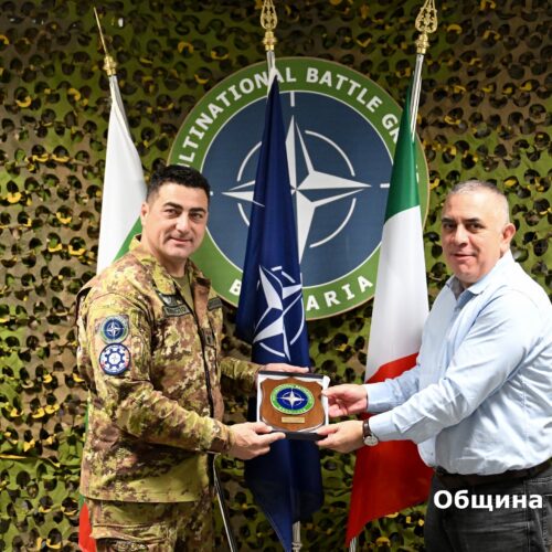 КМЕТЪТ СТЕФАН РАДЕВ ПОСЕТИ ВОЕННАТА БАЗА В „НОВО СЕЛО“