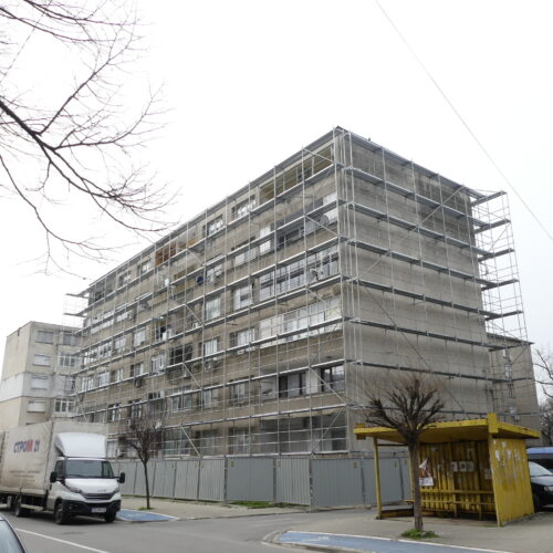 ЗАПОЧНА ОБНОВЯВАНЕ НА ТРЕТА ЖИЛИЩНА СГРАДА В НОВА ЗАГОРА