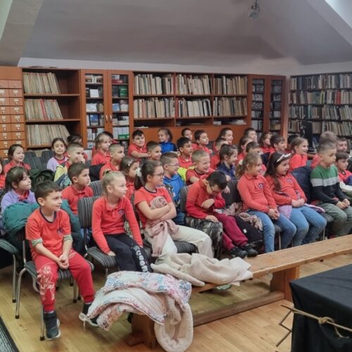 В РЕГИОНАЛНА БИБЛИОТЕКА „САВА ДОБРОПЛОДНИ“-СЛИВЕН СТАРТИРАТ ПРОЯВИТЕ  ОТ ПРОГРАМАТА „ВЪВ ВЪЛШЕБНИЯ СВЯТ НА ПРИКАЗКИТЕ“