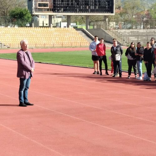 ДИМИТЪР МИТЕВ ОТКРИ ФИНАЛНИТЕ ТУРНИРИ ПО ЛЕКА АТЛЕТИКА ЗА ЮНОШИ И ДЕВОЙКИ, КОИТО СЕ ПРОВЕЖДАТ В СЛИВЕН