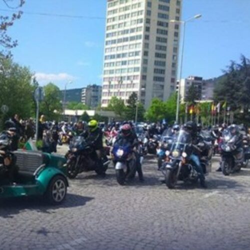 СЛИВЕНСКИ МОТОРИСТИ ИЗЛИЗАТ НА ПРОТЕСТ СРЕЩУ СКЪПИТЕ ЗАСТРАХОВКИ