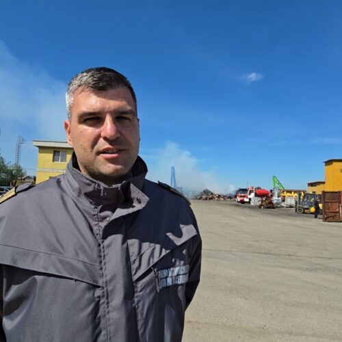 ПРИ ГАСЕНЕТО НА ПОЖАРА В СЛИВЕН ЗА ПЪРВИ ПЪТ Е ИЗПОЛЗВАНА ЦИСТЕРНА, ДАРЕНА ОТ ОБЩИНАТА