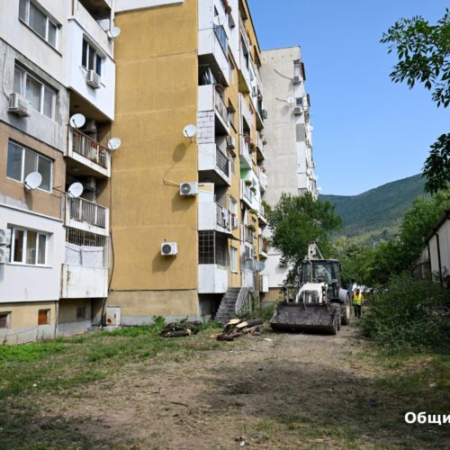 ОБЩИНА СЛИВЕН РЕШАВА ДЪЛГОГОДИШЕН КАНАЛИЗАЦИОНЕН ПРОБЛЕМ НА БЛОК 6 В КВАРТАЛ „КЛУЦОХОР“