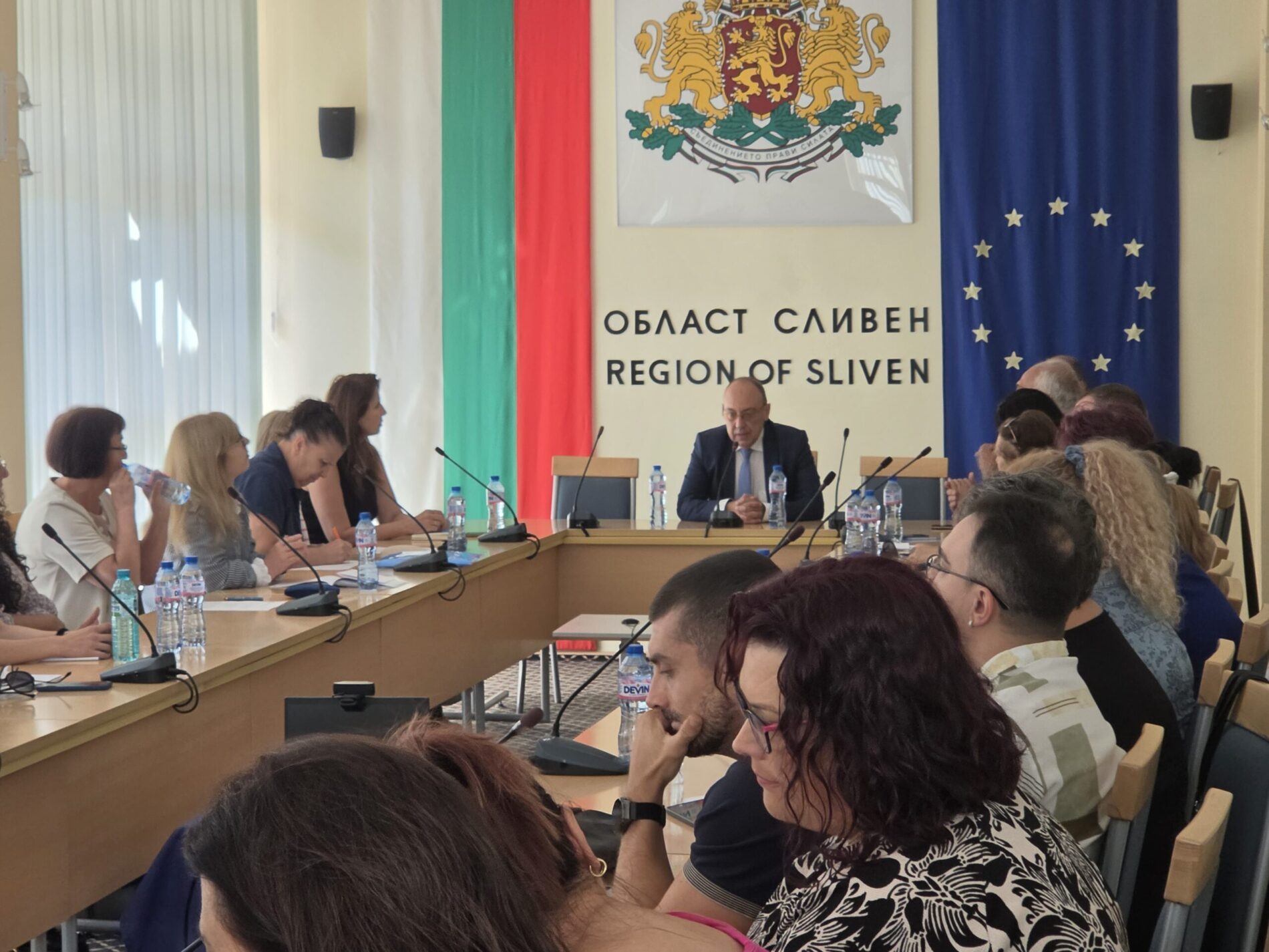 ОБЛАСТНИЯТ УПРАВИТЕЛ МИХАИЛ КАШЕРОВ СВИКА ЗАСЕДАНИЕ ОТНОСНО МЕХАНИЗМА ЗА ОБХВАТ И НАРКОРАЗПРОСТРАНЕНИЕ
