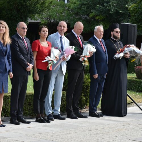 СТЕФАН РАДЕВ: ШЕСТИ СЕПТЕМВРИ ДНЕС Е УРОК ЗА ЖИВОТА НА НАШИТЕ ГРАДОВЕ И ОБЩНОСТИ – ЗА СПЛОТЕНОСТ, КОМУНИКАЦИЯ И ДА СМЕ ПО-ОБЕДИНЕНИ
