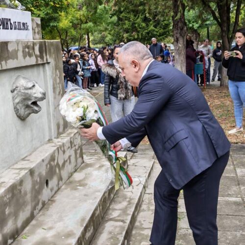 КМЕТЪТ НА СЛИВЕН ПОЧЕТЕ ХРАМОВИЯ ПРАЗНИК НА ЦЪРКВАТА „ПРЕПОДОБНА ПЕТКА – ПАРАСКЕВА ТЪРНОВСКА“ И ГЕРОИТЕ НА КЕРМЕН