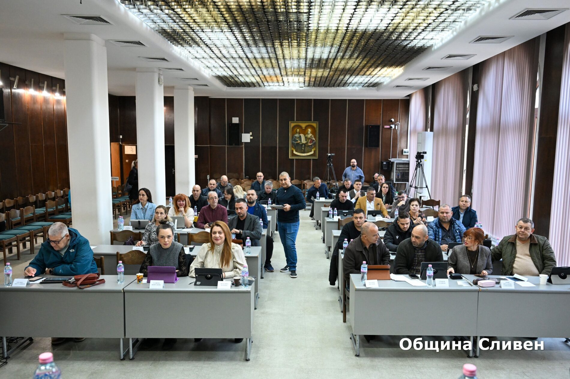 НА ИЗВЪНРЕДНА СЕСИЯ МЕСТНИЯТ ПАРЛАМЕНТ ОДОБРИ ИЗМЕНЕНИЕ НА СВОЕ РЕШЕНИЕ И НА НАРЕДБАТА ЗА МЕСТНИТЕ ДАНЪЦИ И ТАКСИ