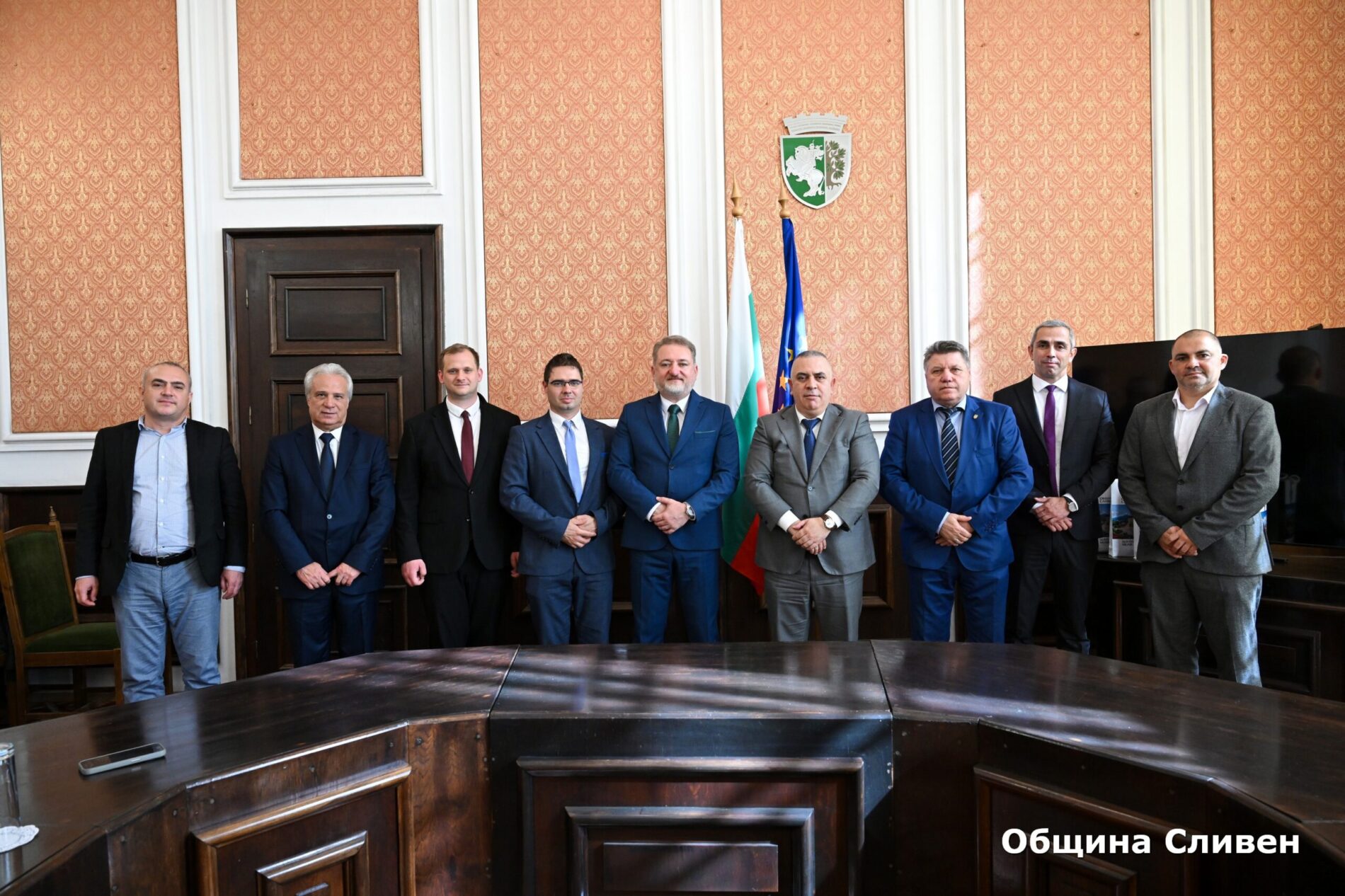 СЛИВЕН ПОСРЕЩНА ПРЕДСТАВИТЕЛИ НА ПОБРАТИМЕНИТЕ ГРАДОВЕ ПЕЧ И НИШ
