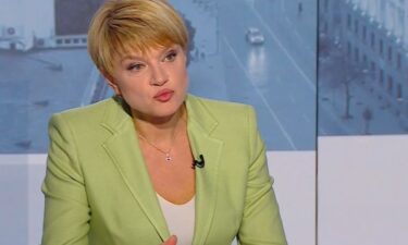 ПОЛИ ЗЛАТАРЕВА ЩЕ ВОДИ ПРЕЗИДЕНТСКИЯ ДЕБАТ ПО БНТ