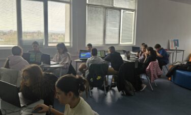 В ОУ „ПАНАЙОТ ХИТОВ“ МАТЕМАТИКАТА СЕ ПРЕВРЪЩА В ИНОВАТИВНО ДИГИТАЛНО ПРИКЛЮЧЕНИЕ
